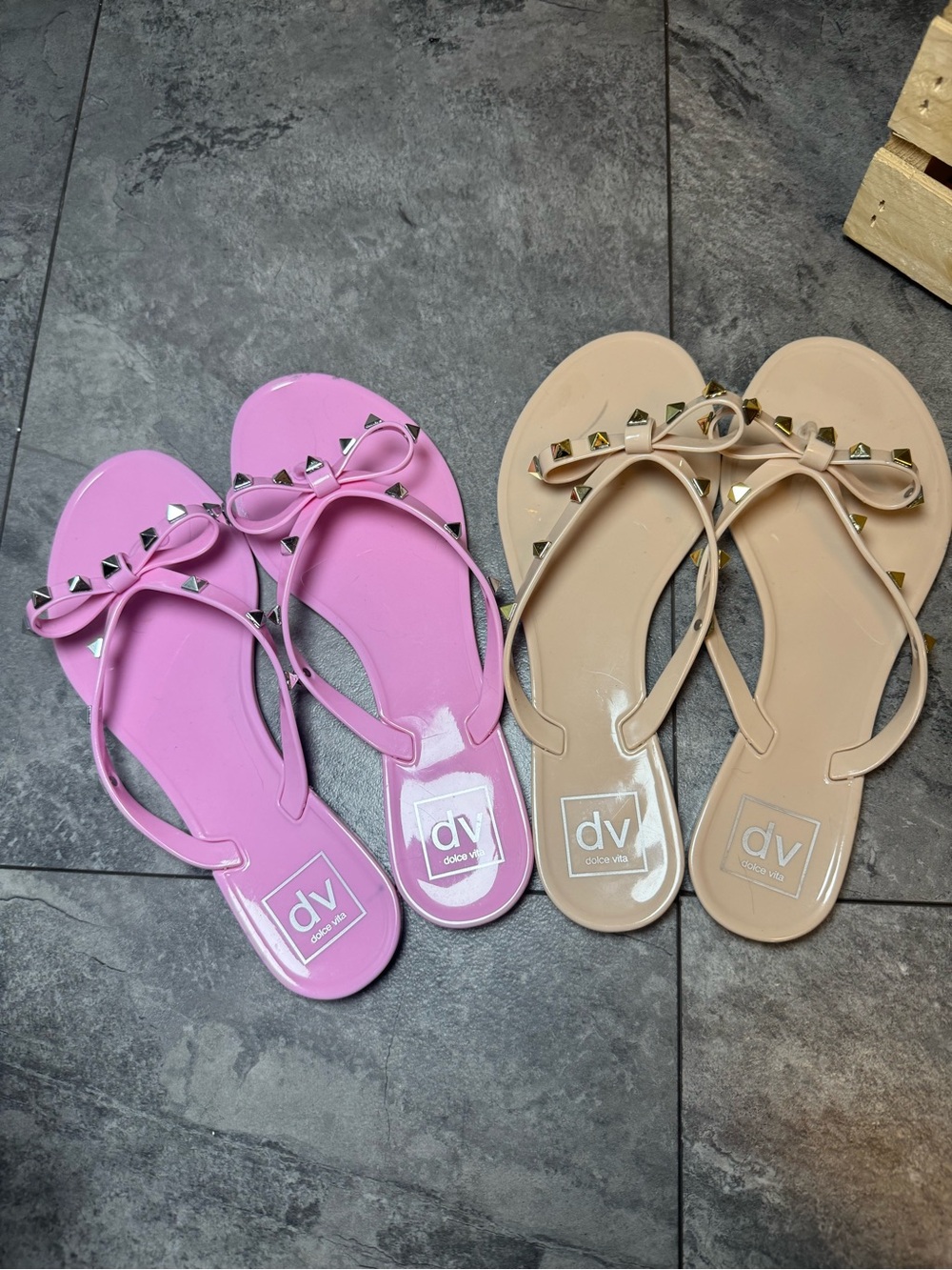 DV by Dolce Vita Studded Bow Jelly Flip Sandals in Pink and Nude